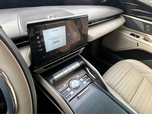 Used 2024 Lincoln Nautilus Reserve image 31