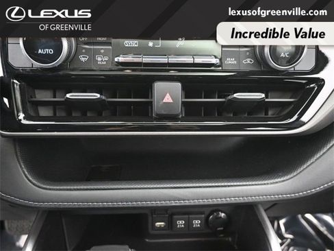 Used 2021 Toyota Highlander XLE image 19