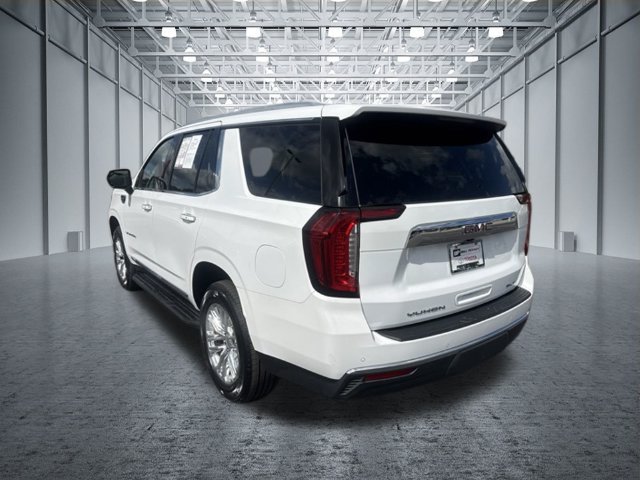 Used 2023 GMC Yukon SLT AWD/4WD image 3