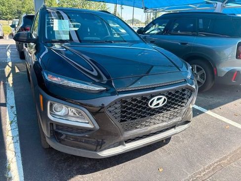 Used 2021 Hyundai Kona SEL FWD image 2