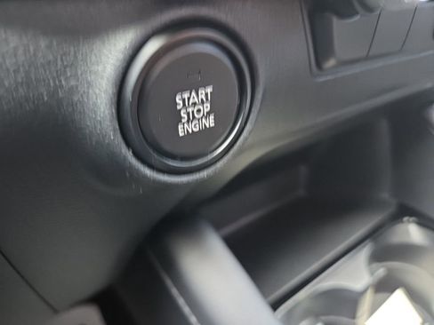 Used 2025 MAZDA MAZDA3 s image 34