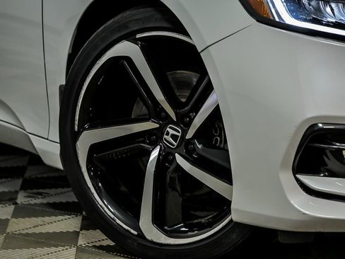 Used 2019 Honda Accord Sport image 3