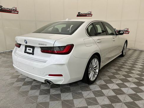 Used 2024 BMW 330e xDrive image 27