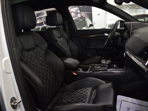 Used 2025 Audi SQ5 Premium Plus w/ Premium Plus Package image 30