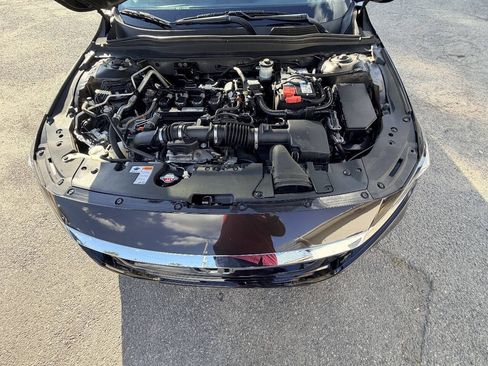 Used 2018 Honda Accord LX image 4