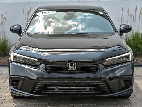 Used 2024 Honda Civic Sport image 4