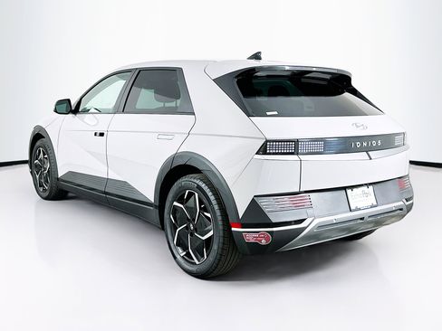 Used 2024 Hyundai Ioniq 5 SEL image 5