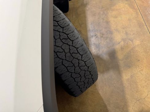 Used 2022 Chevrolet Silverado 2500 Custom w/ Custom Value Package image 55