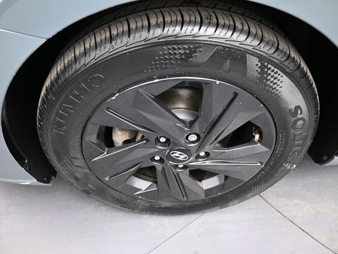 Certified 2022 Hyundai Elantra SEL w/ Cargo Package image 14