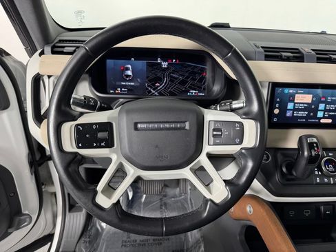 Used 2020 Land Rover Defender 110 S AWD/4WD image 18
