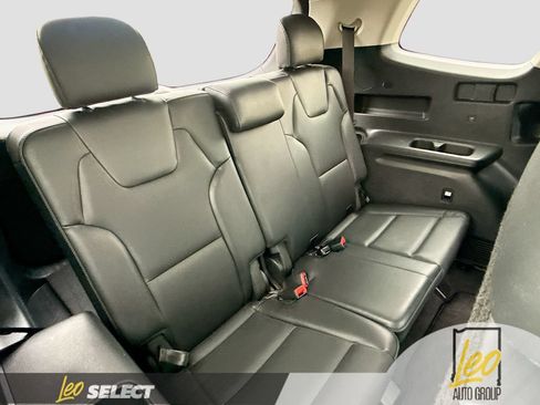 Used 2025 Kia Telluride S AWD/4WD image 31
