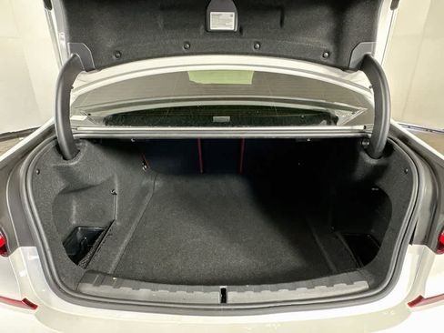 Used 2022 BMW 330i Sedan w/ M Sport Package RWD image 21