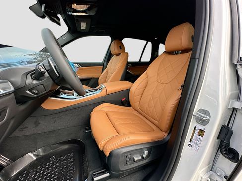 New 2026 BMW X5 sDrive40i w/ M Sport Package image 15