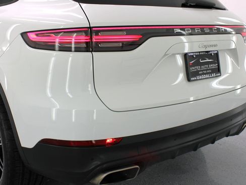 Used 2019 Porsche Cayenne image 24