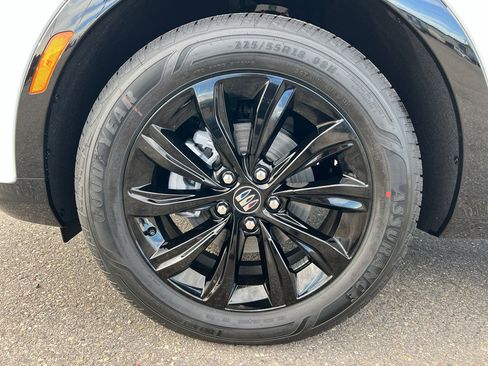 New 2026 Buick Envista Sport Touring image 28