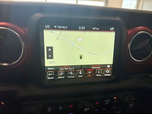 Used 2021 Jeep Wrangler Unlimited Rubicon AWD/4WD image 2