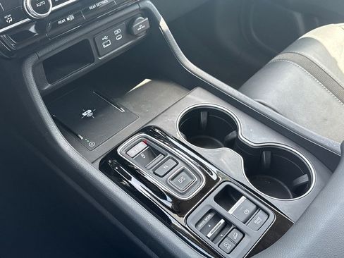 Certified 2024 Honda Pilot Touring image 34
