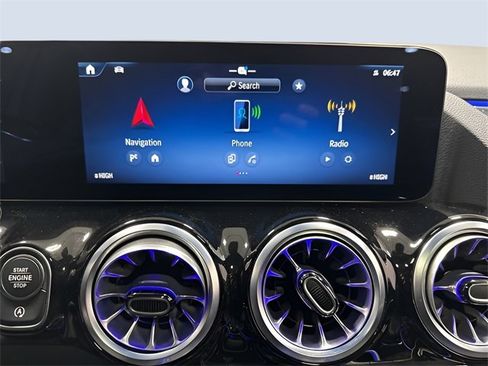 Used 2025 Mercedes-Benz GLA 250 4MATIC image 19