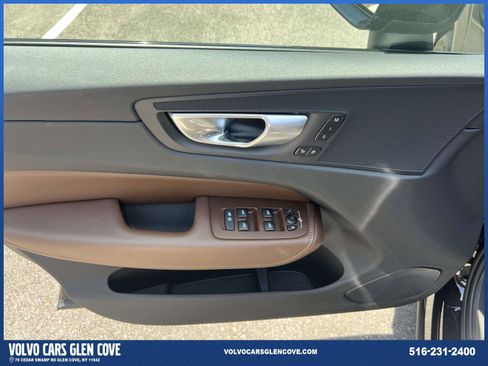 Used 2024 Volvo XC60 B5 Plus AWD/4WD image 15