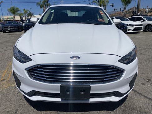 Used 2020 Ford Fusion SE FWD image 3