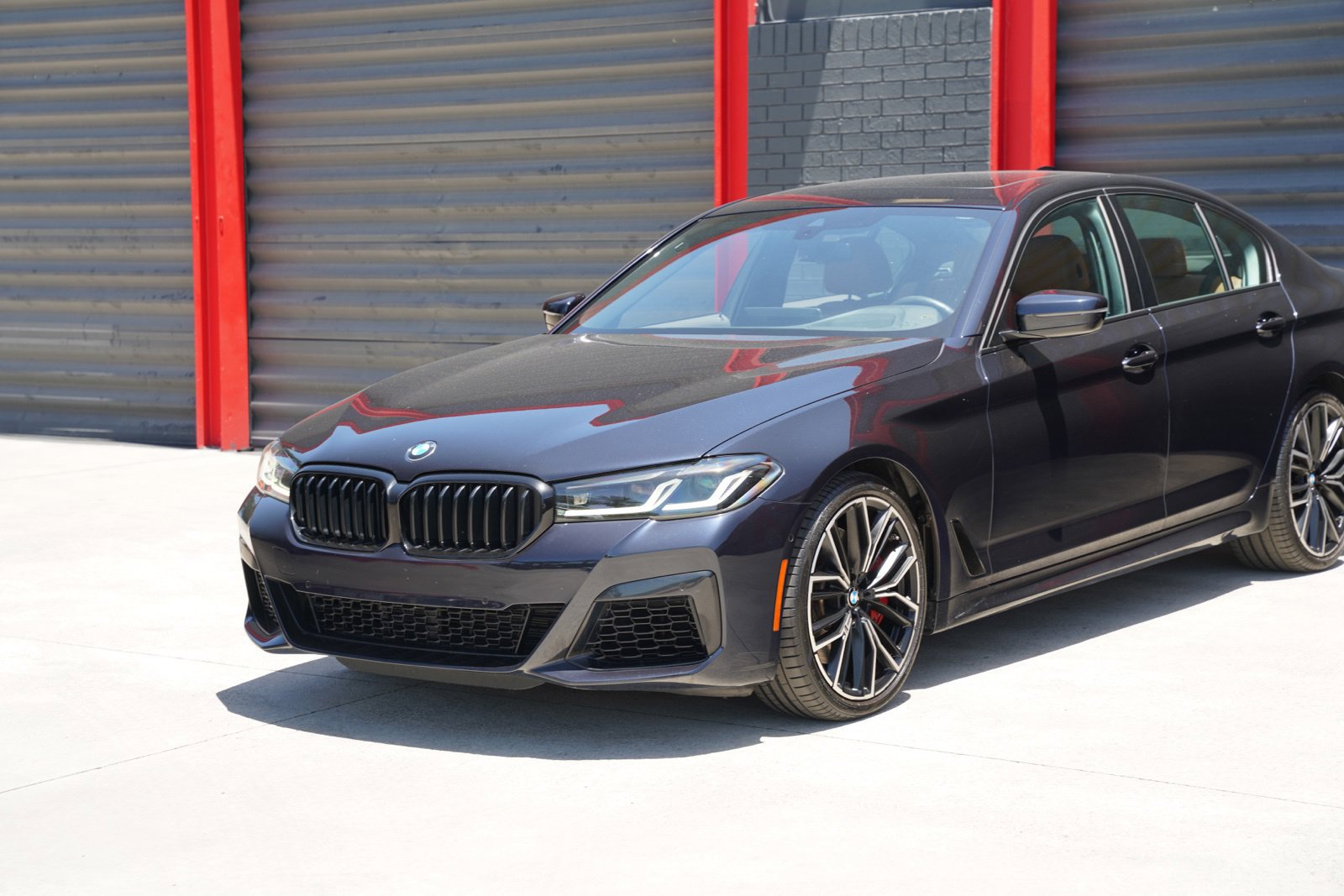 Used 2023 BMW 540i w/ M Sport Package RWD image 2