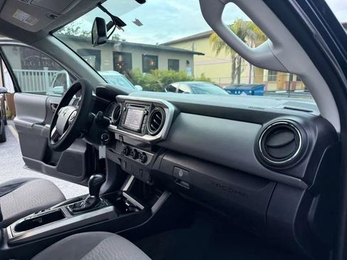Used 2017 Toyota Tacoma SR5 image 13