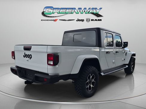 Used 2023 Jeep Gladiator Sport AWD/4WD image 4