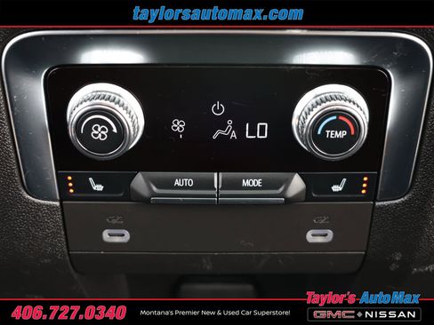 Used 2024 GMC Yukon AT4 w/ Technology Package AWD/4WD image 42