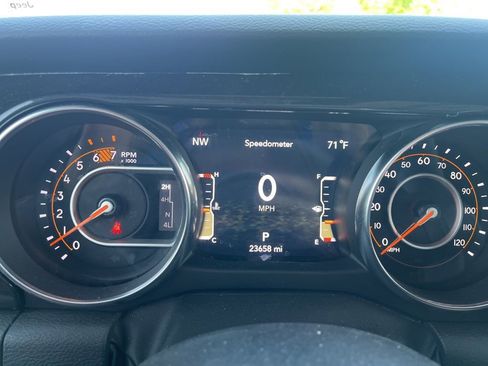 Used 2023 Jeep Wrangler Unlimited Sport AWD/4WD image 7