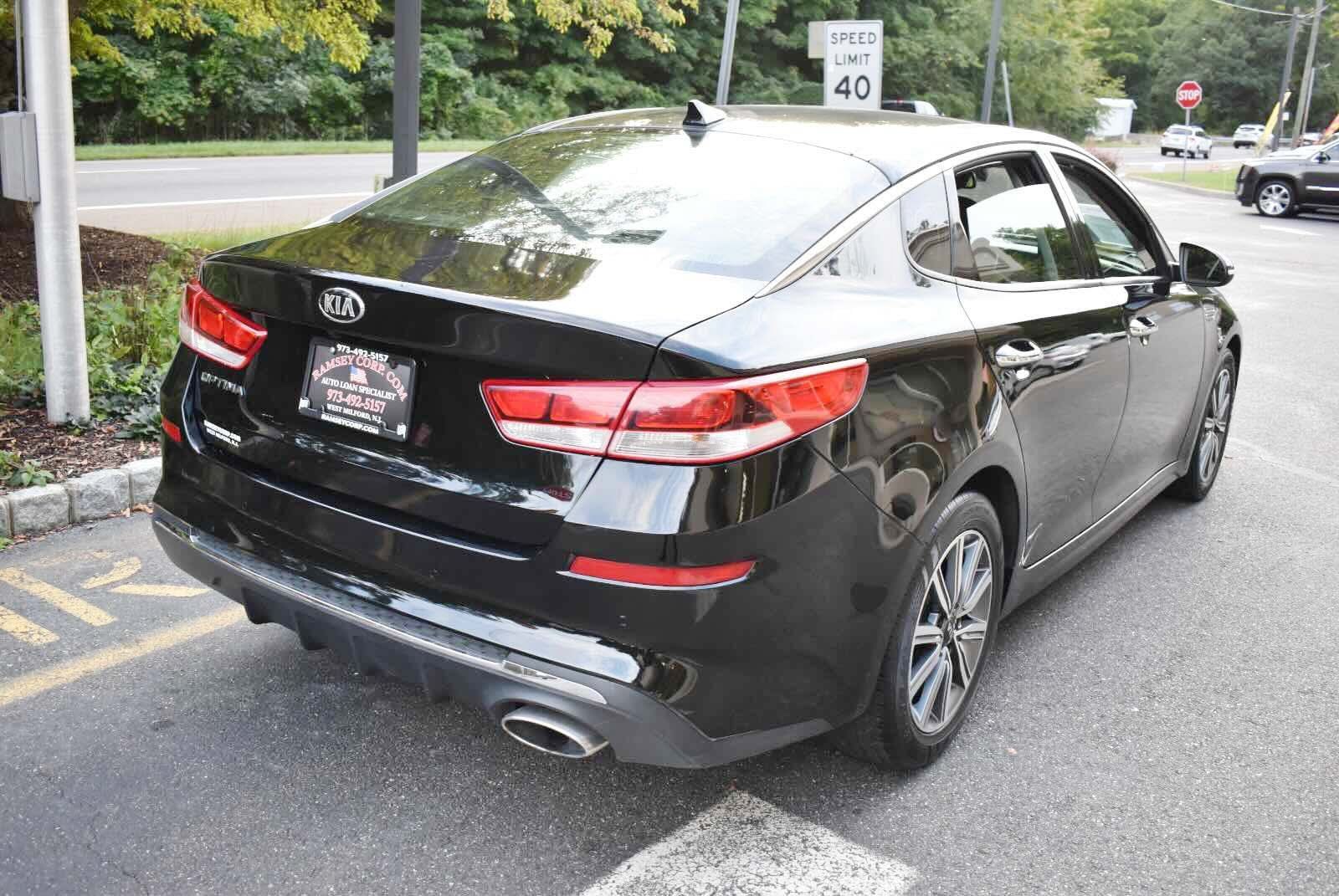Used 2019 Kia Optima LX w/ LX Premium Package FWD image 3