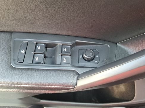 Used 2023 Volkswagen Tiguan S FWD image 25