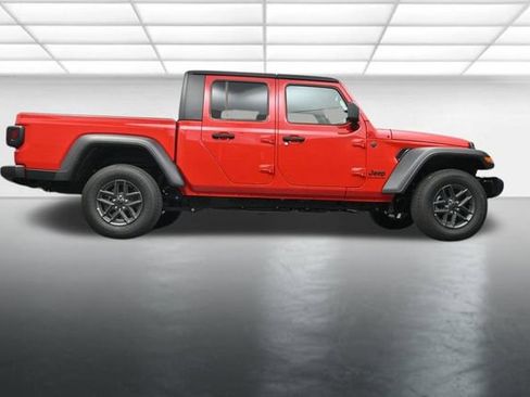 New 2025 Jeep Gladiator Sport image 26