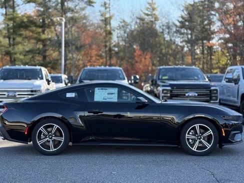 New 2025 Ford Mustang Coupe image 3
