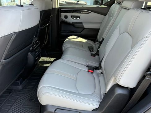 Used 2024 Honda Pilot EX-L image 35