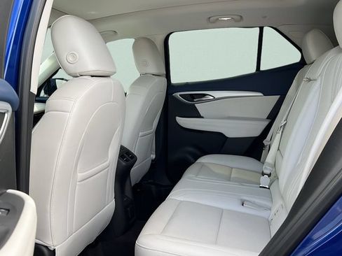 Used 2025 Buick Envision Avenir AWD/4WD image 10