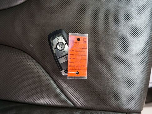 Used 2019 Lincoln MKC Reserve image 33