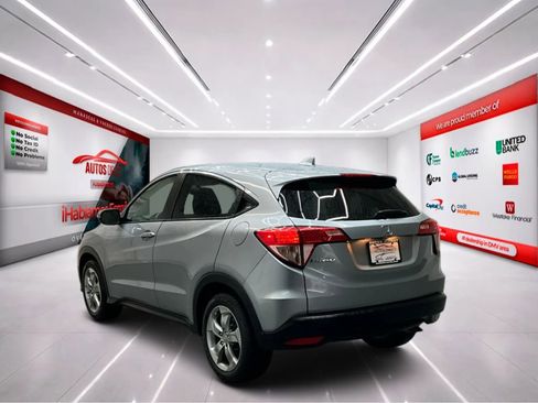 Used 2017 Honda HR-V EX image 5