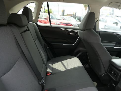 Used 2024 Toyota RAV4 XLE FWD image 22