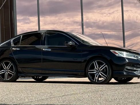 Used 2016 Honda Accord Touring image 16