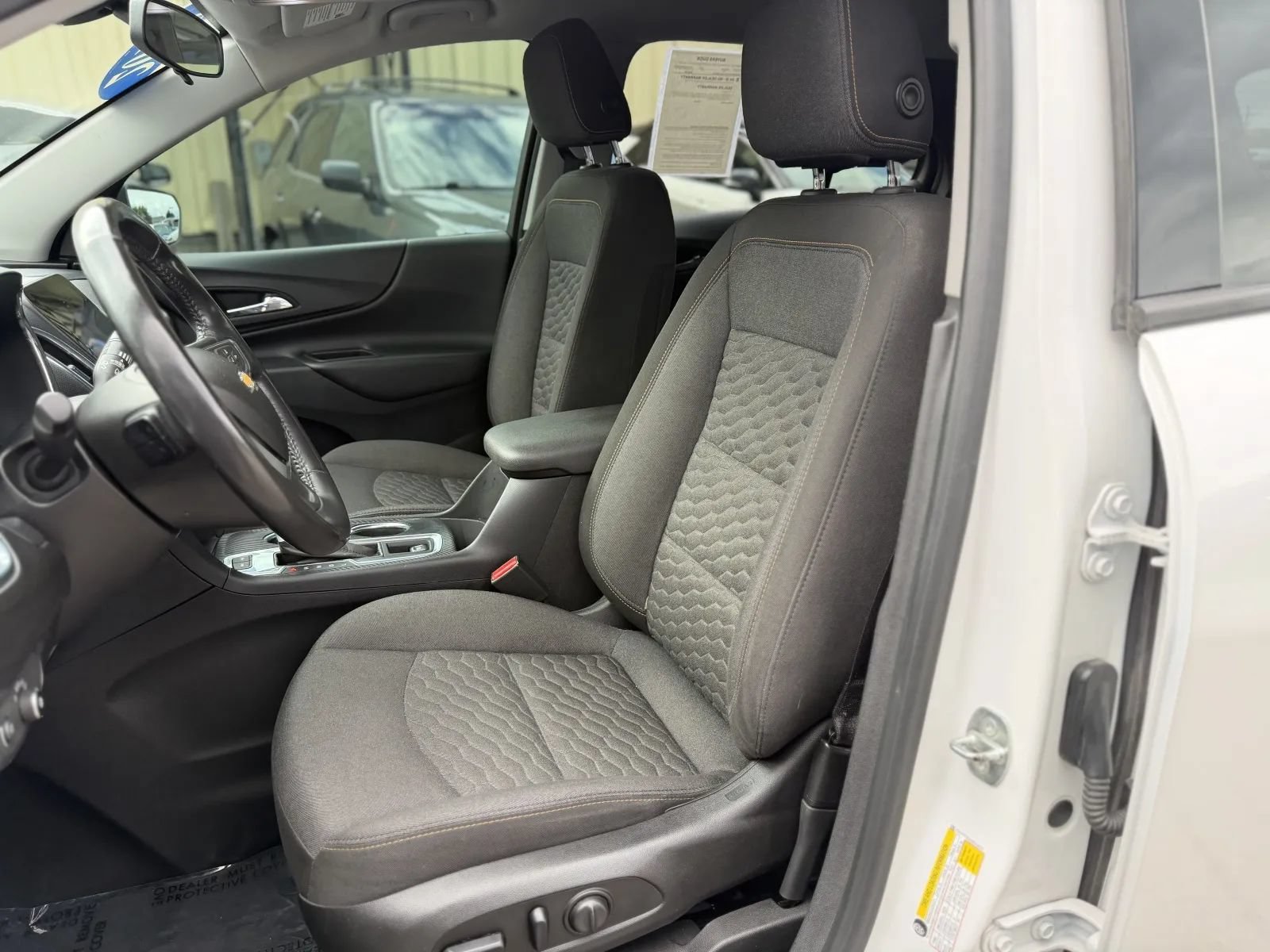 Used 2018 Chevrolet Equinox LT w/ Redline Edition AWD/4WD image 14