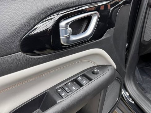 Used 2022 Jeep Compass Limited image 11