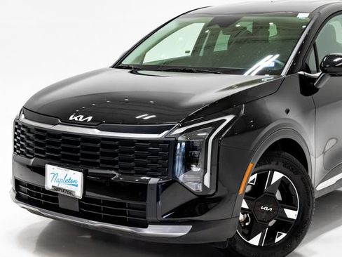 Certified 2026 Kia Sportage LX FWD image 2