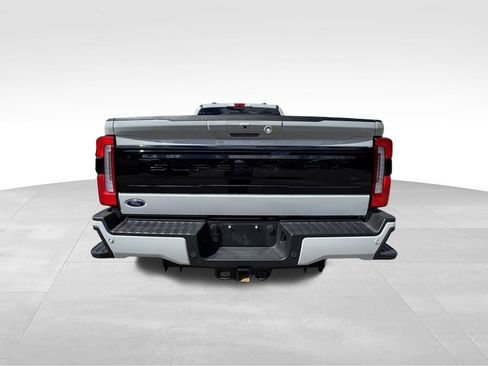 Used 2025 Ford F250 Platinum AWD/4WD image 9