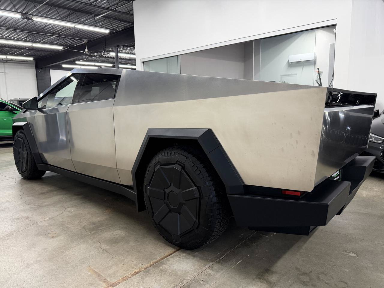Used 2024 Tesla Cybertruck AWD Crew Cab image 6