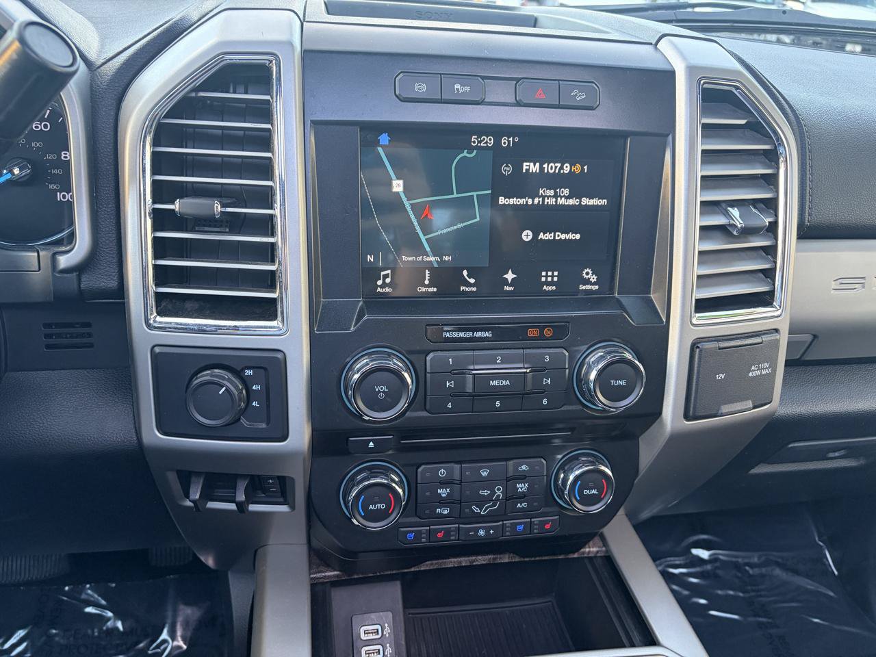 Used 2017 Ford F350 Lariat w/ Lariat Value Package AWD/4WD image 28