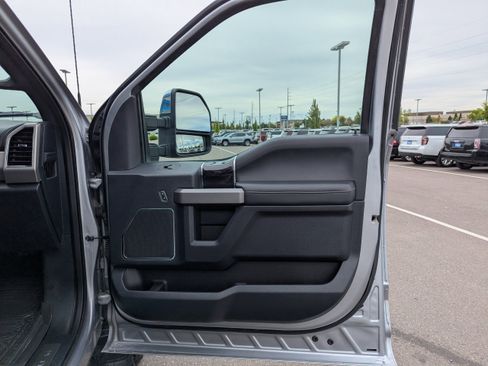 Used 2022 Ford F350 Platinum AWD/4WD image 43