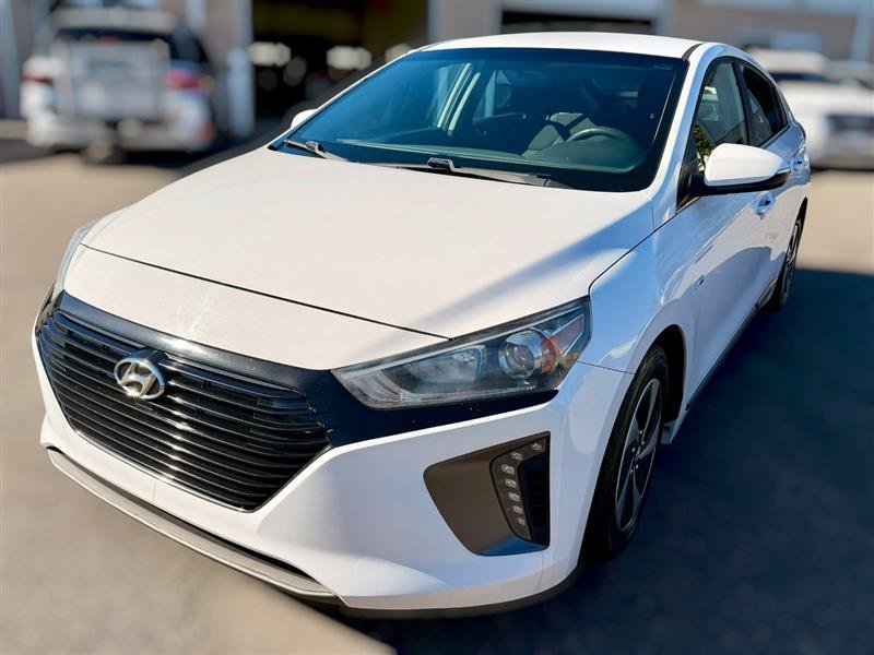 Used 2017 Hyundai Ioniq SEL FWD image 2