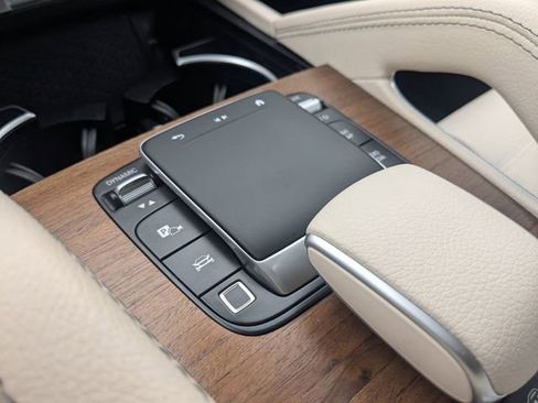 Used 2025 Mercedes-Benz GLS 450 GLS 450 image 28