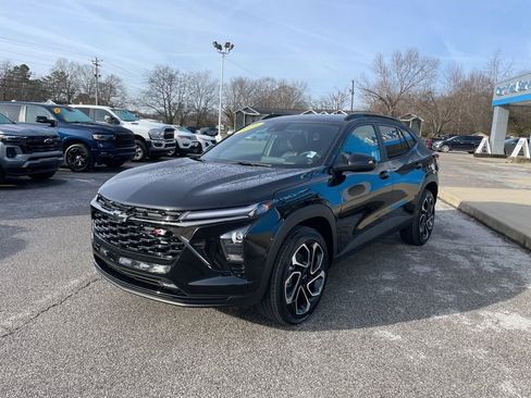 New 2026 Chevrolet Trax RS w/ Sunroof Package image 3
