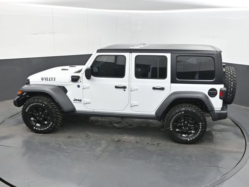 Used 2023 Jeep Wrangler Unlimited w/ 8.4" Radio Group AWD/4WD image 38